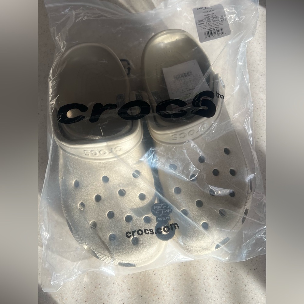 Crocs classic brand new